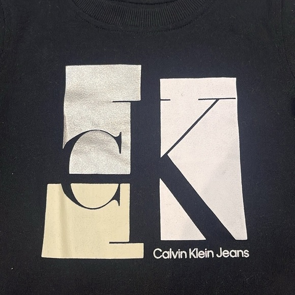 NWT Calvin Klein Black Sweatshirt - Size 3T - Picture 2 of 8
